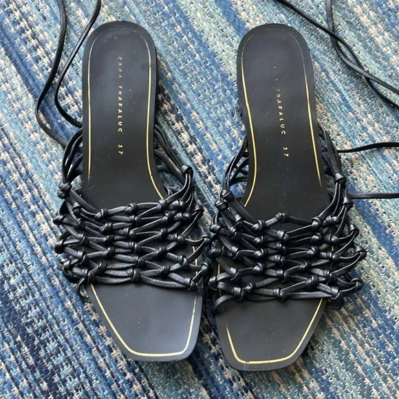 Elegant Black Strappy Sandals size 37 or 6.5 - Picture 2 of 4